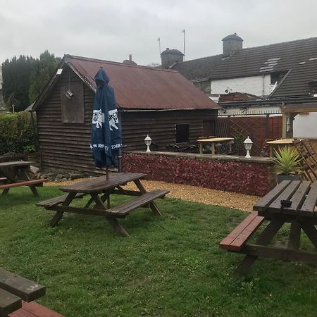 The Eagles Inn Rhayader Eksteriør bilde