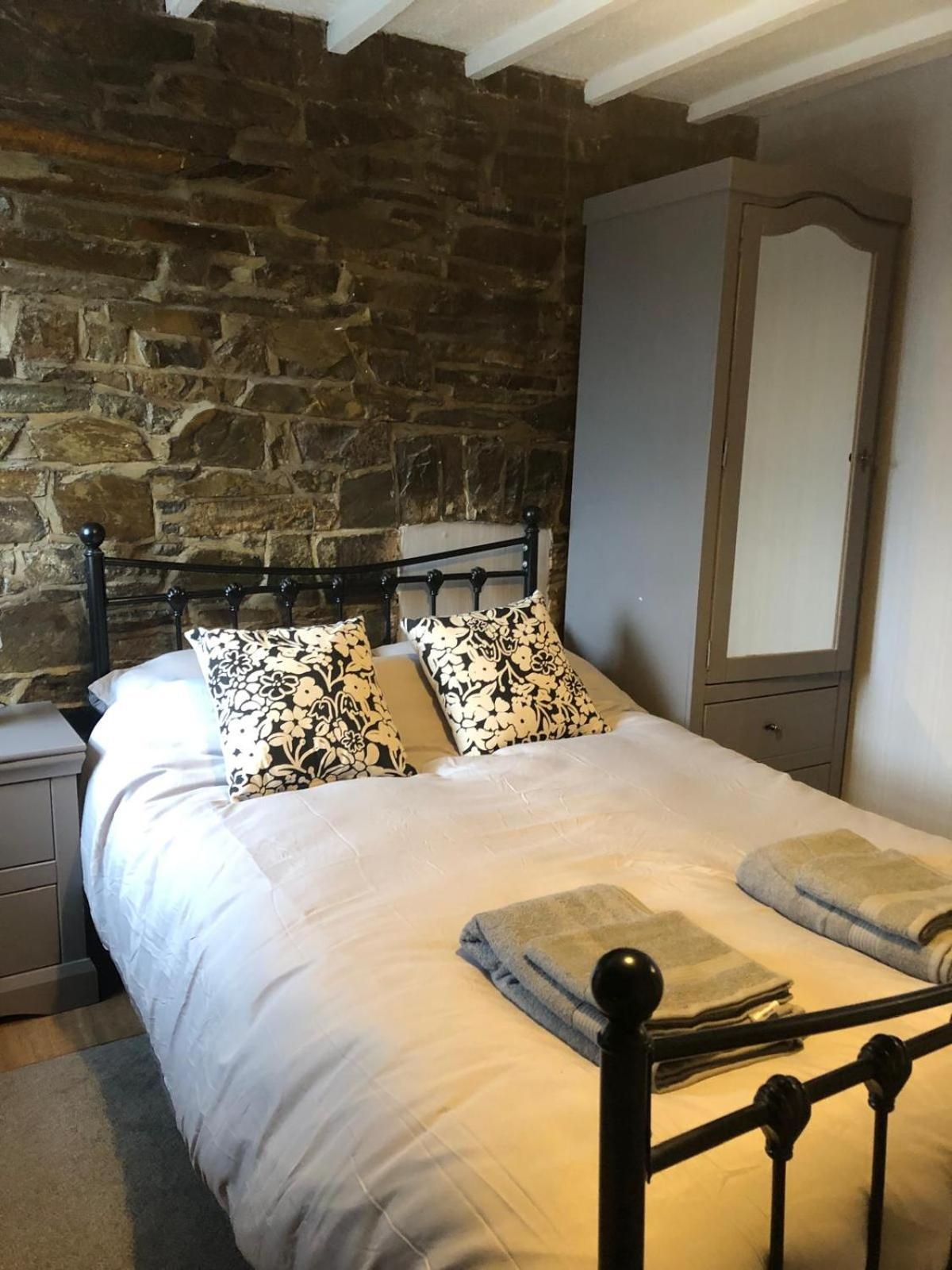 The Eagles Inn Rhayader Eksteriør bilde