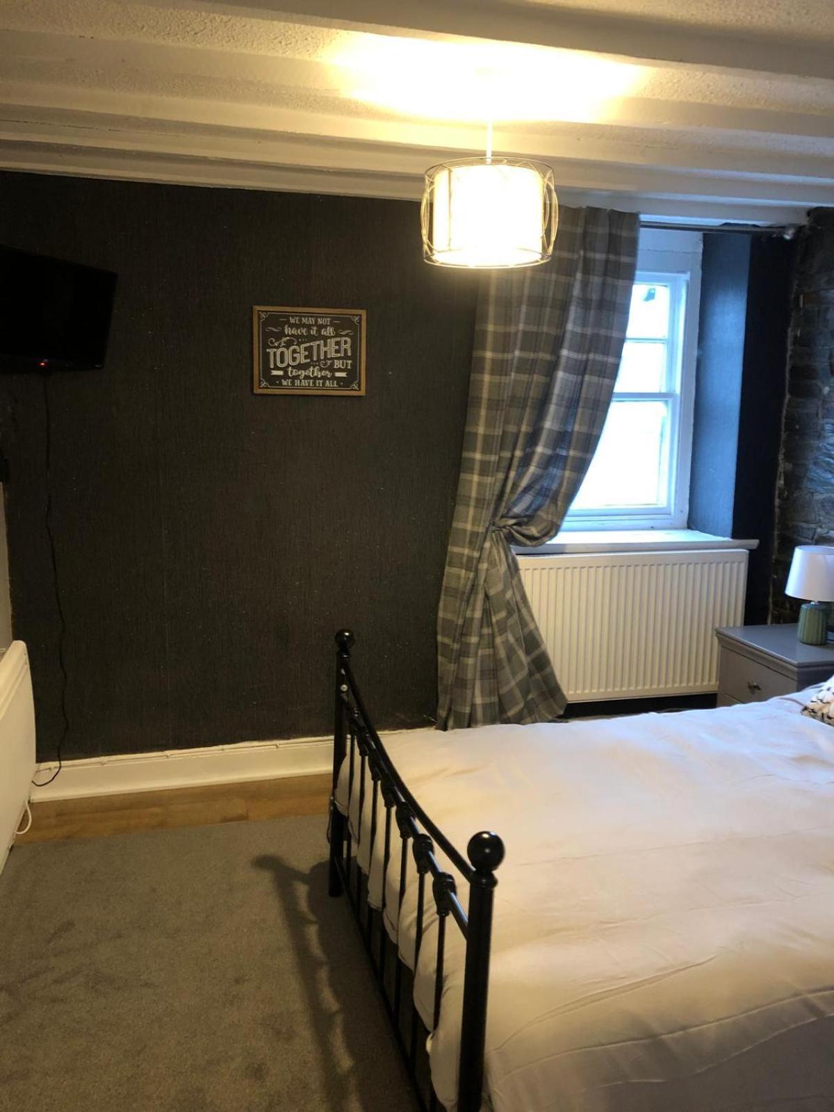 The Eagles Inn Rhayader Eksteriør bilde
