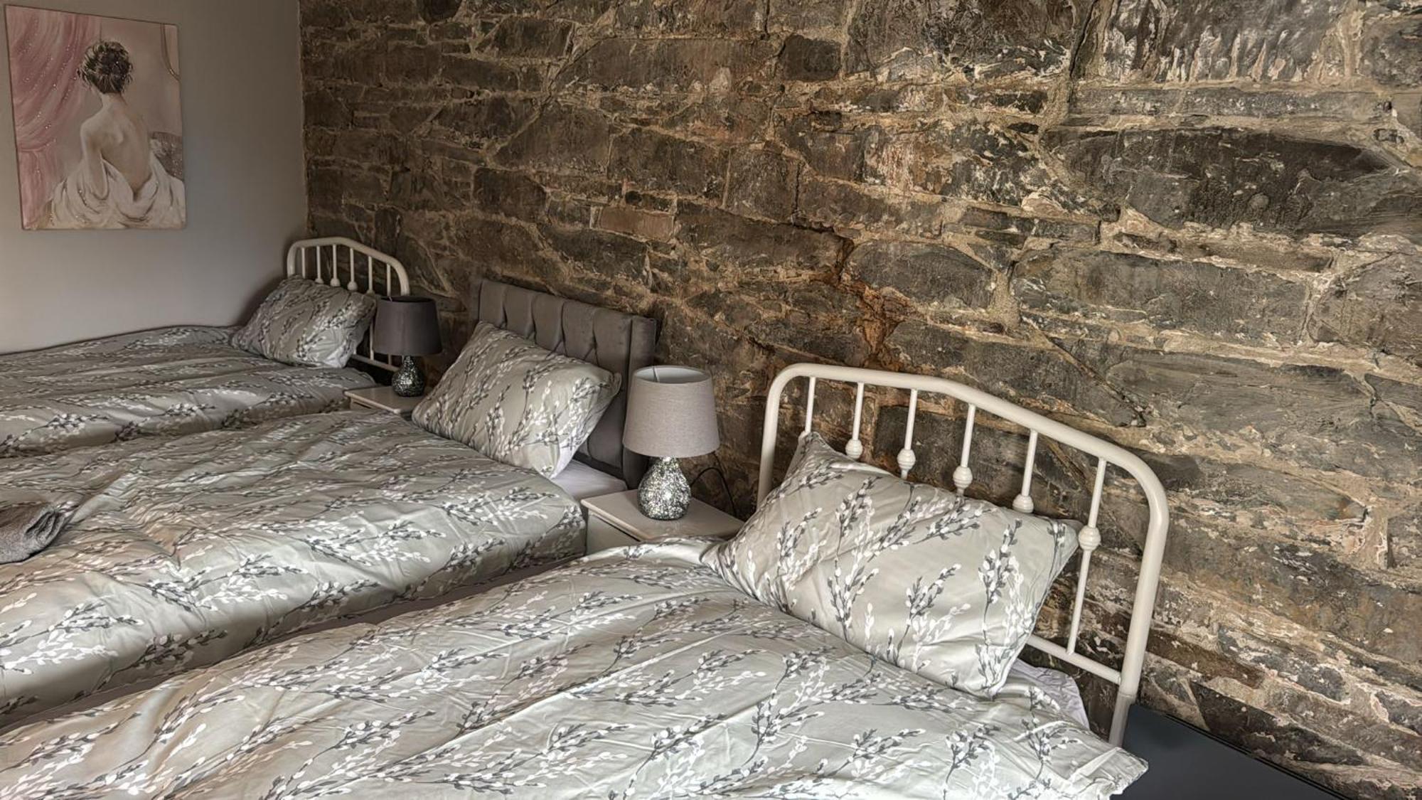 The Eagles Inn Rhayader Eksteriør bilde